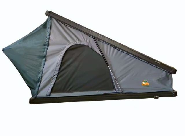 Hartschalenzelt mit Schere im Fußbereich.