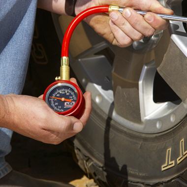 ARB-REIFENDRUCKPRÜFER 0-5 BAR, MIT PSI/BAR ANZEIGE